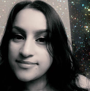 Meet your Posher, Yoli